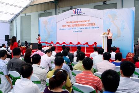 Mr._Zulkifli_Bin_Baharudin_-_Chairman_of_ITL_Corp__delivered_speech_at_the_opening_ceremony_of_Tien_Son_DC